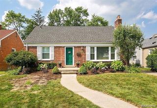 2243 Dorchester Road, Birmingham, MI 48009