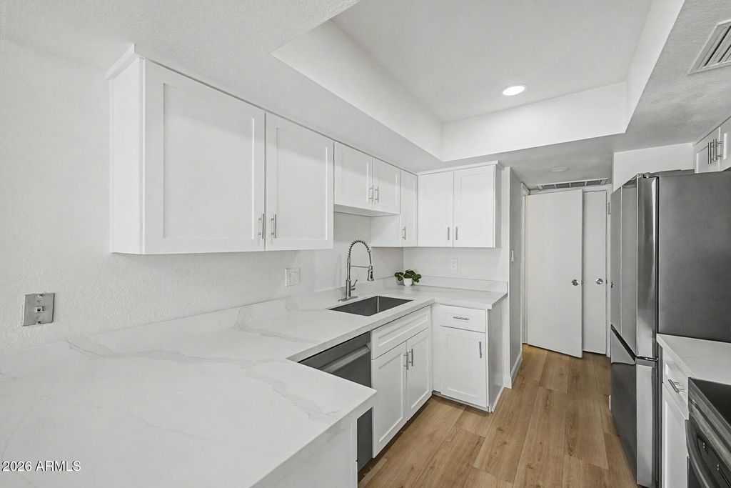 1926 E DUKE Drive, Tempe, AZ 85283 — photo 3