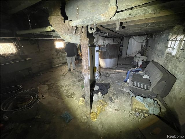 3814 Rolf Place, Detroit, MI 48214