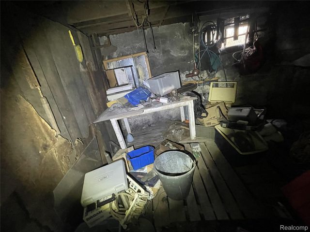 3814 Rolf Place, Detroit, MI 48214