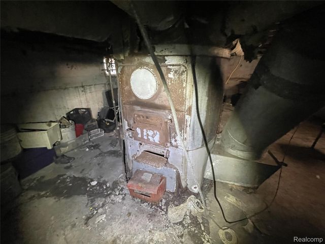 3814 Rolf Place, Detroit, MI 48214