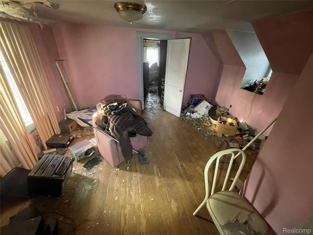 3814 Rolf Place, Detroit, MI 48214