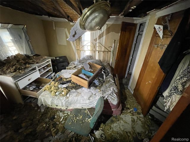 3814 Rolf Place, Detroit, MI 48214