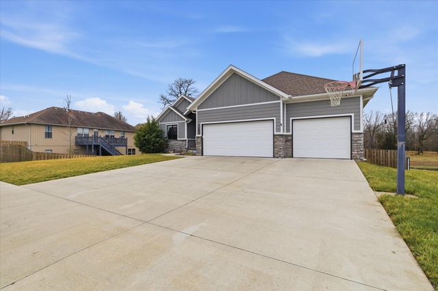 1281 S Natchez Road, Republic, MO 65738