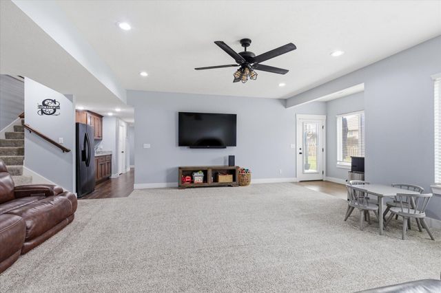 1281 S Natchez Road, Republic, MO 65738