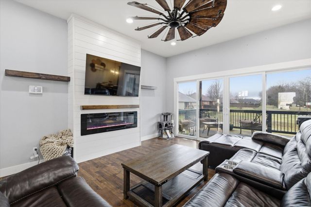 1281 S Natchez Road, Republic, MO 65738