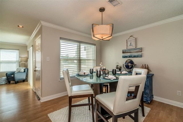 1907 Glencove Drive, Seabrook, TX 77586