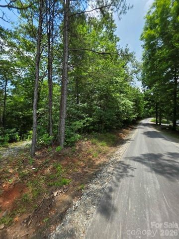 169 Fairfield Lane, Marion, NC 28752