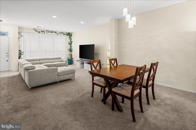 76 ASHFORD DR, Plainsboro, NJ 08536