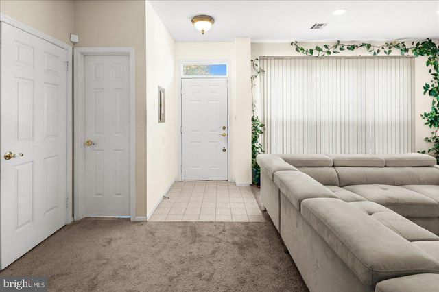 76 ASHFORD DR, Plainsboro, NJ 08536