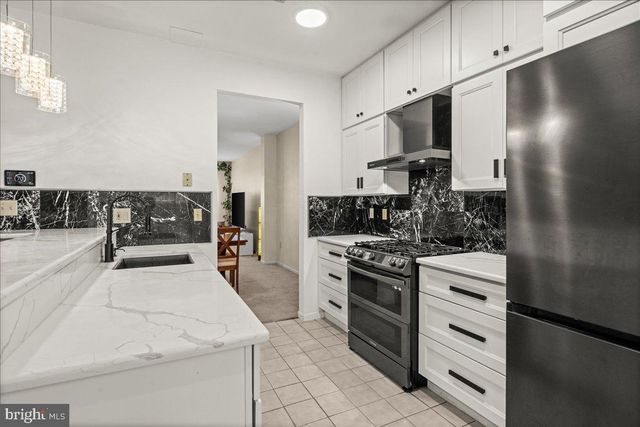 76 ASHFORD DR, Plainsboro, NJ 08536