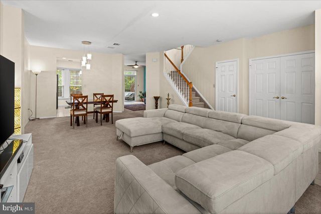 76 ASHFORD DR, Plainsboro, NJ 08536