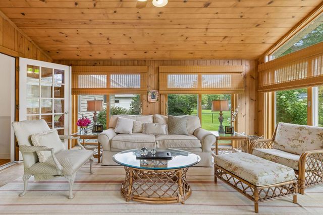 15525 7th Avenue N, Plymouth, MN 55447