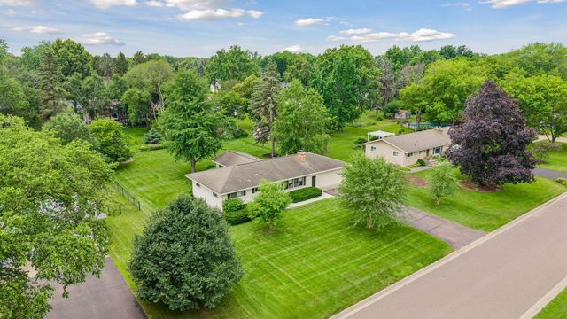 15525 7th Avenue N, Plymouth, MN 55447
