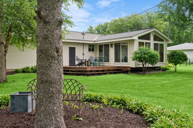 15525 7th Avenue N, Plymouth, MN 55447