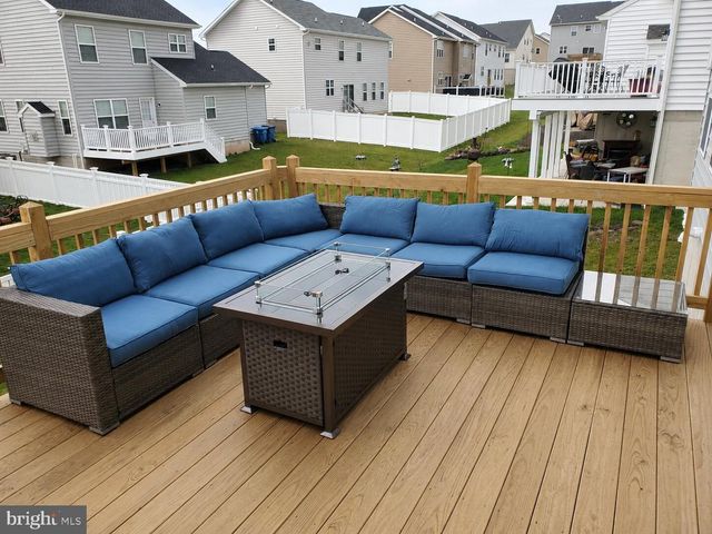 2120 SUNNYVALE DR, Pennsburg, PA 18073