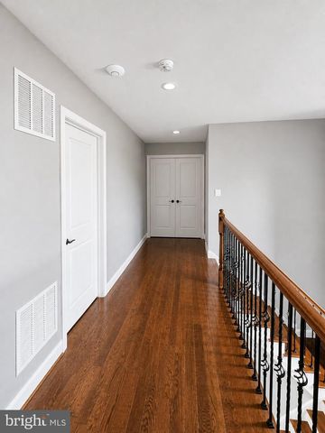 2120 SUNNYVALE DR, Pennsburg, PA 18073