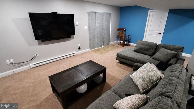 2120 SUNNYVALE DR, Pennsburg, PA 18073