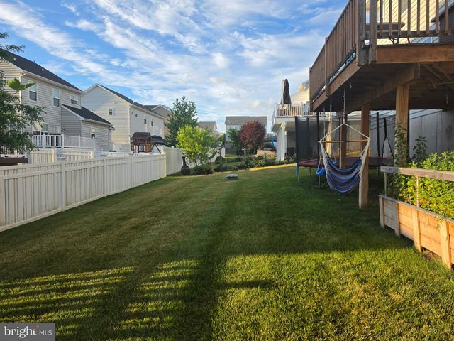 2120 SUNNYVALE DR, Pennsburg, PA 18073
