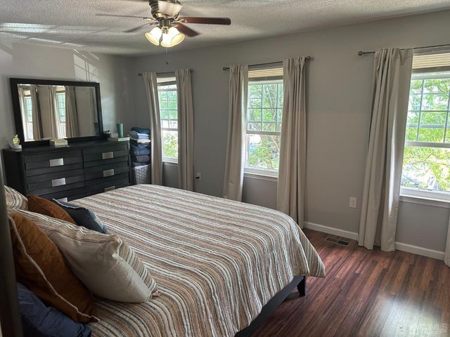 28 Kingston Run, North Brunswick, NJ 08902