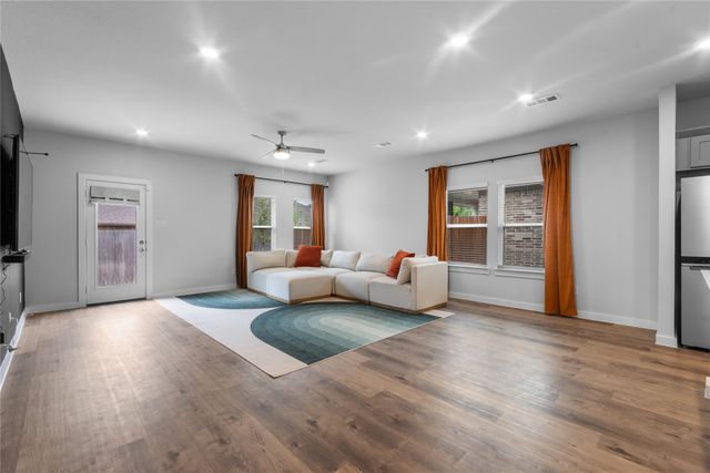 73 Palouse Street, Red Oak, TX 75154