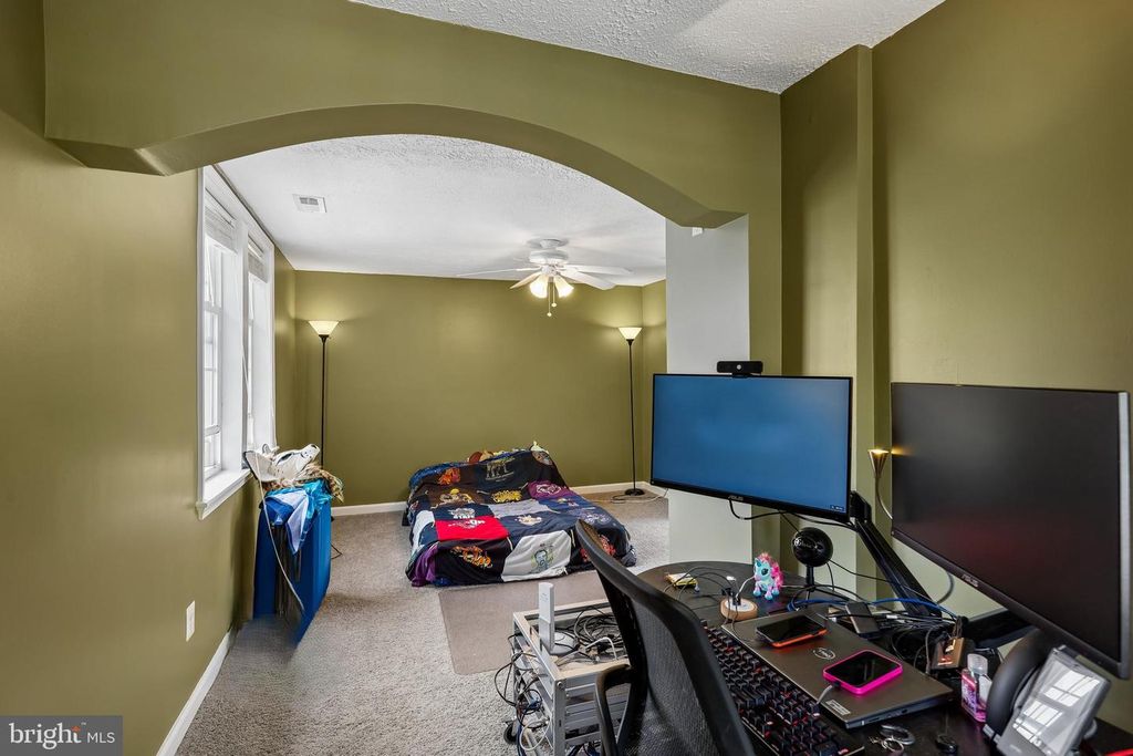 Image 25 of property listing at 3500 MACTAVISH AVE, Baltimore, MD 21229