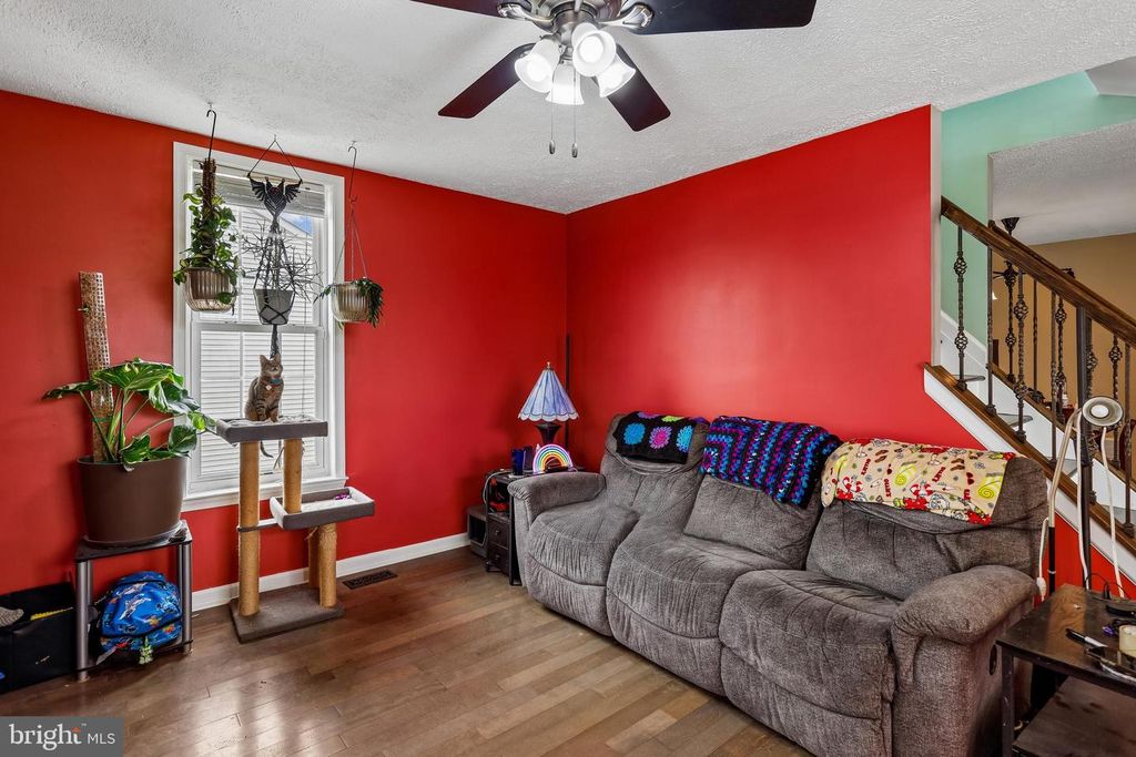 Image 7 of property listing at 3500 MACTAVISH AVE, Baltimore, MD 21229