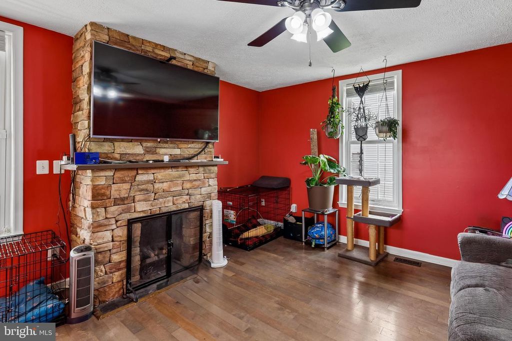 Image 8 of property listing at 3500 MACTAVISH AVE, Baltimore, MD 21229