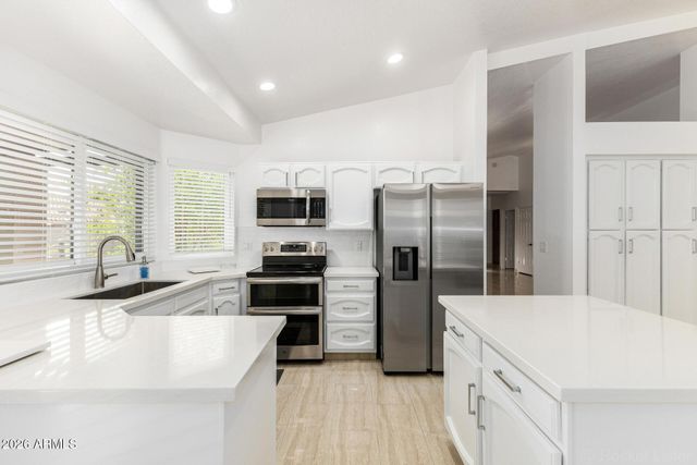 9907 E WOOD Drive, Scottsdale, AZ 85260