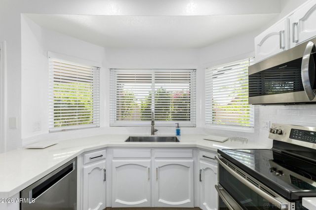 9907 E WOOD Drive, Scottsdale, AZ 85260