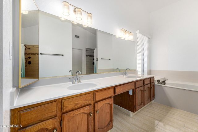 9907 E WOOD Drive, Scottsdale, AZ 85260