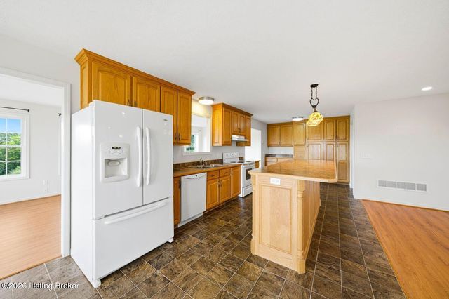1119 Ballard Rd, Lawrenceburg, KY 40342