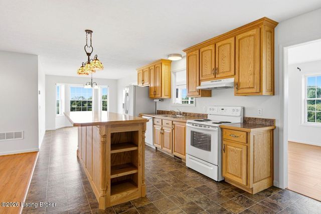 1119 Ballard Rd, Lawrenceburg, KY 40342