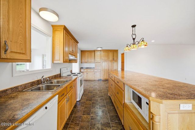 1119 Ballard Rd, Lawrenceburg, KY 40342