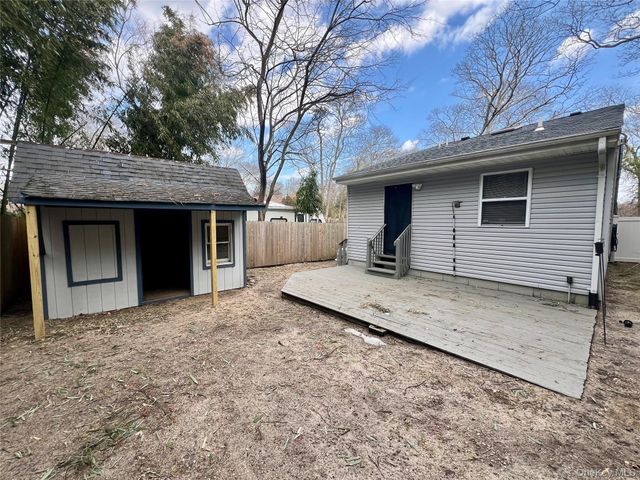 10 Rutland Road, Mastic, NY 11950