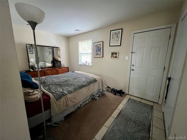 10 Rutland Road, Mastic, NY 11950