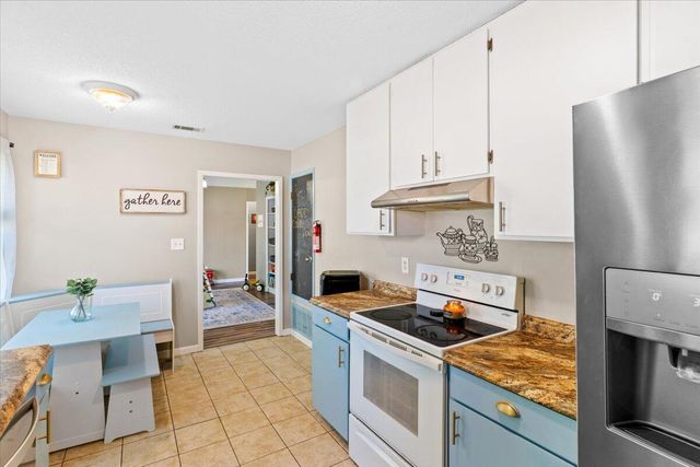 206 Seville Circle, Mary Esther, FL 32569