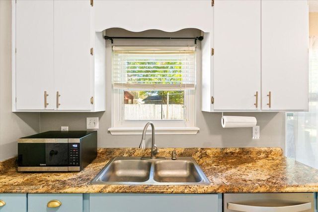 206 Seville Circle, Mary Esther, FL 32569