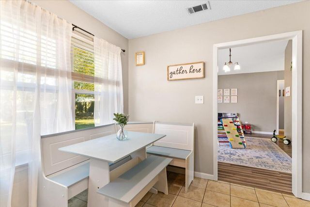 206 Seville Circle, Mary Esther, FL 32569