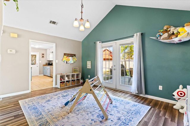 206 Seville Circle, Mary Esther, FL 32569