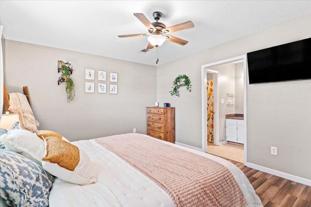 206 Seville Circle, Mary Esther, FL 32569