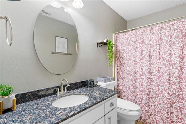 206 Seville Circle, Mary Esther, FL 32569