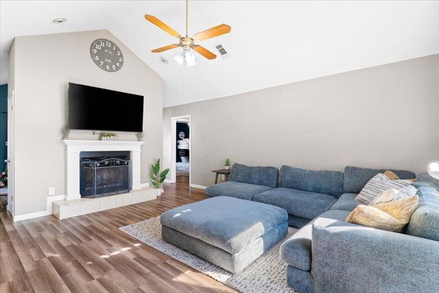 206 Seville Circle, Mary Esther, FL 32569