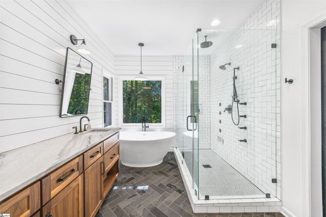 110 Oak Creek Lane, Greenville, SC 29615