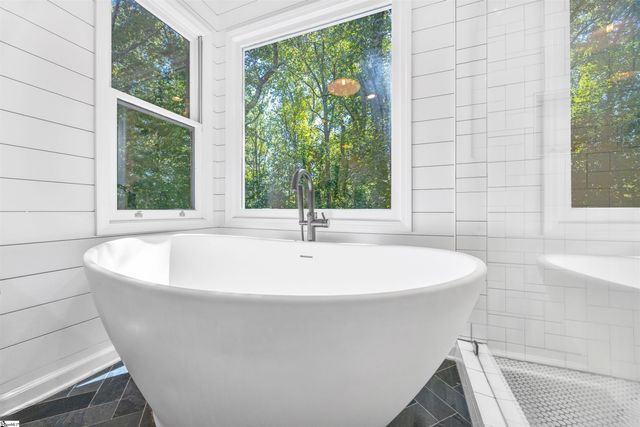 110 Oak Creek Lane, Greenville, SC 29615