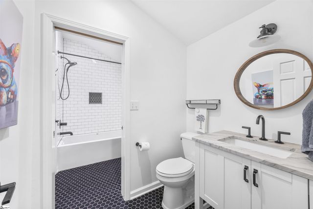 110 Oak Creek Lane, Greenville, SC 29615