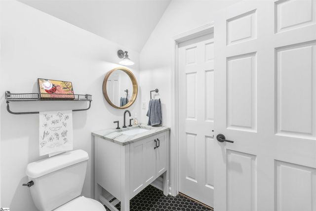 110 Oak Creek Lane, Greenville, SC 29615