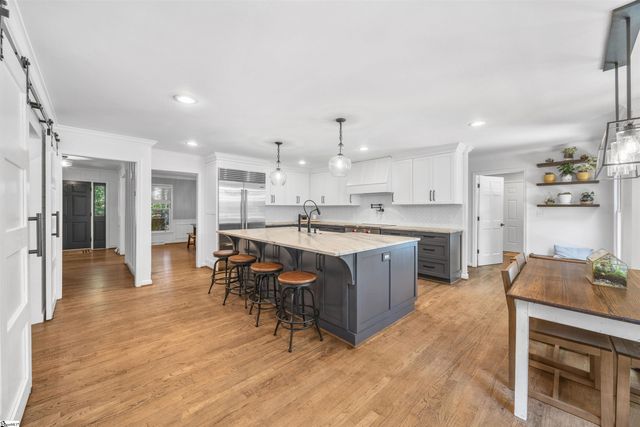 110 Oak Creek Lane, Greenville, SC 29615