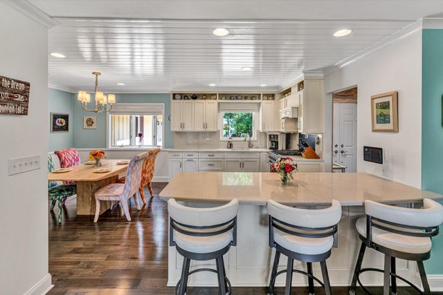 116 Deer Creek DR, Moneta, VA 24121