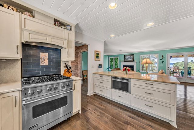 116 Deer Creek DR, Moneta, VA 24121